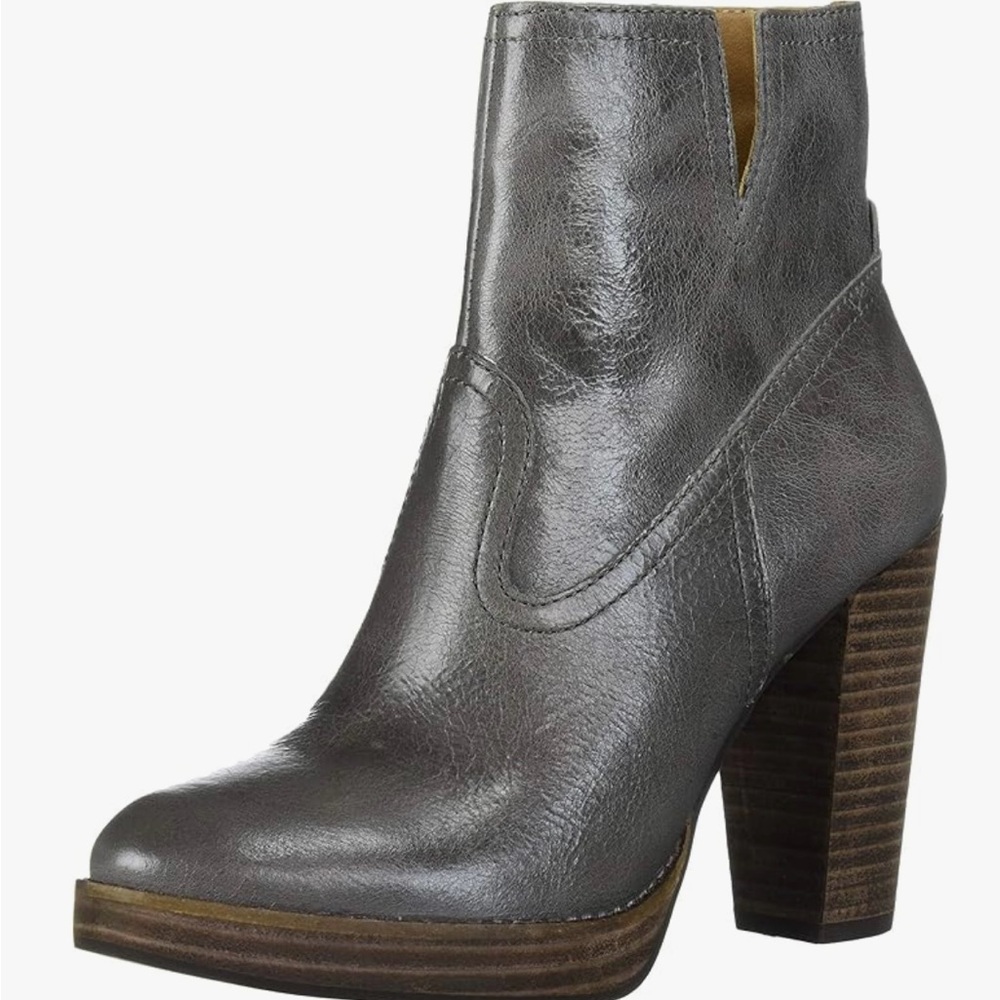 NWOT • Lucky Brand • Quintei Boots •